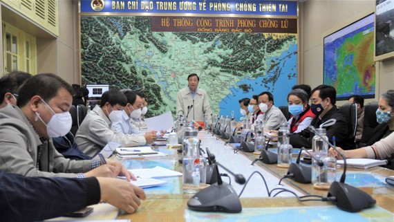 Bão Rai rất mạnh, Nam bộ có hơn 243.000 nhà không an toàn Ban Chỉ đạo quốc gia về phòng chống thiên tai họp ứng phó bão Rai vào sáng 15-12
