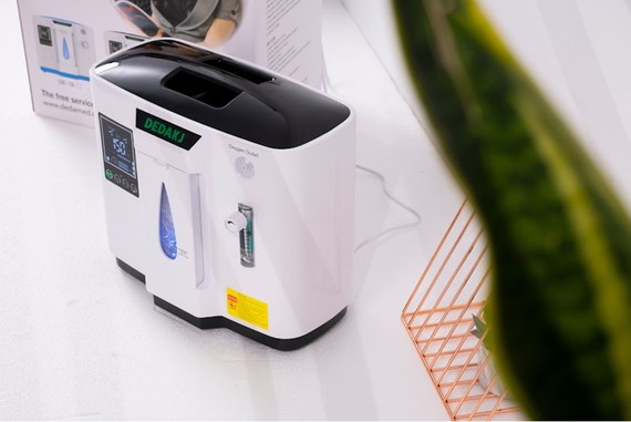 Đa dạng các loại máy tạo Oxy Máy tạo Oxy Dedakj DE-1A có giá 10,9 triệu đồng