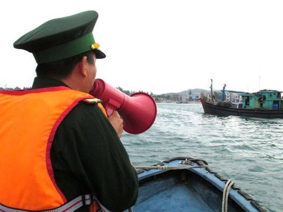 Khẩn trương ứng phó áp thấp nhiệt đới mạnh lên thành bão Khẩn trương ứng phó áp thấp nhiệt đới mạnh lên thành bão