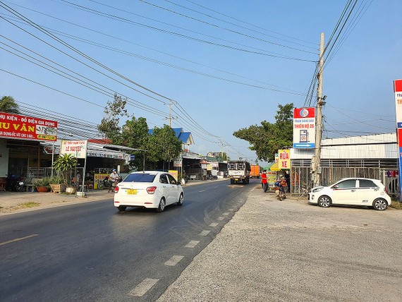 Người dân bức xúc vì bị tính giá điện không hợp lý Đồng hồ điện được đưa về trụ điện, nhưng người dân không được biết mức sử dụng hàng tháng