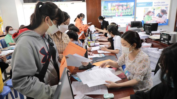 Đào tạo theo đặt hàng: Phải tính đến hiệu quả Thí sinh dự thi đánh giá năng lực đợt 1 năm 2022 do ĐH Quốc gia TPHCM tổ chức ngày 27-3