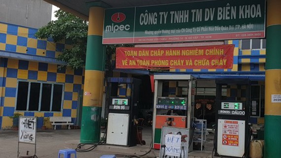 Khi nào hết cảnh treo bảng “hết xăng dầu”? Khi nào hết cảnh treo bảng “hết xăng dầu”?