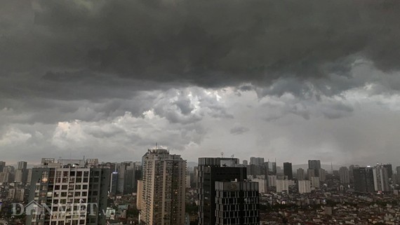 Khắp cả nước có mưa lớn cục bộ, lốc, sét, mưa đá và gió giật mạnh Ảnh minh họa: TTDBKTTVQG