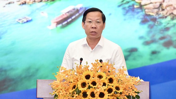 Chủ tịch UBND TPHCM Phan Văn Mãi: Cần có cơ chế đặc thù, vượt trội cho TPHCM và cả vùng Đông Nam bộ Chủ tịch UBND TPHCM Phan Văn Mãi phát biểu tại hội nghị. Ảnh: VIỆT DŨNG