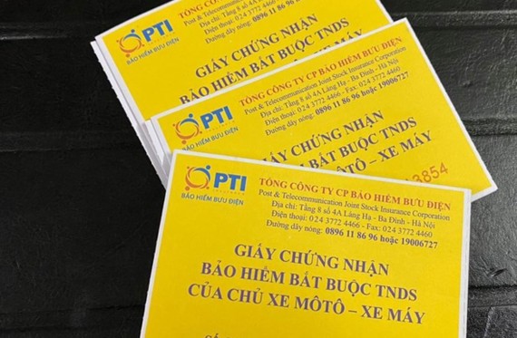 Chủ xe máy vẫn phải mua bảo hiểm bắt buộc trách nhiệm dân sự Bảo hiểm trách nhiệm của chủ xe cơ giới (bao gồm xe mô tô, xe máy) là một giải pháp bảo đảm tài chính hỗ trợ nạn nhân kịp thời khắc phục thiệt hại về sức khỏe, tính mạng và tài sản