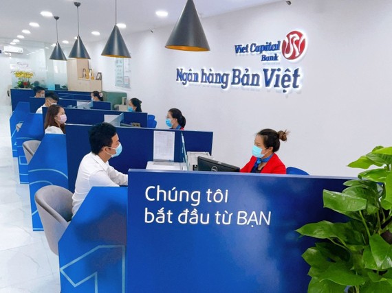 Nhiều ngân hàng tăng lãi suất tiền gửi, cao nhất lên đến 9,5%/năm chỉ với 300 triệu đồng  Ngân hàng Bản Việt vừa điều chỉnh lãi suất tiền gửi lên cao nhất 8,9% từ ngày 26-10
