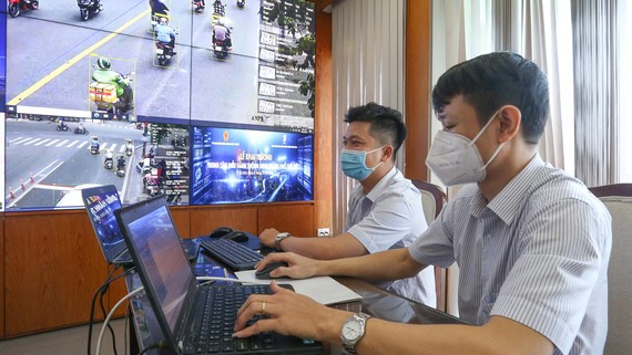 TPHCM sáng tạo bứt tốc phát triển: Chuyển đổi số trong quản lý hành chính nhà nước Ra mắt Trung tâm điều hành thông minh TP Thủ Đức (TPHCM) ngày 23-10-2021. Ảnh: HOÀNG HÙNG