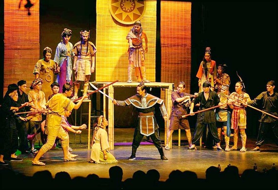 Uổng phí những “vở diễn một đêm” Vở thi tốt nghiệp Vung tre giữ trời của sinh viên chuyên ngành đạo diễn Trương Minh Toàn