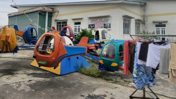 Đìu hiu nhà văn hóa phường, xã Khu trò chơi thiếu nhi tại Trung tâm Văn hóa - Thể thao Tân Thông Hội bỏ hoang phế