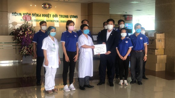 Hăng say luyện tập đẩy lùi Covid-19 ảnh 2