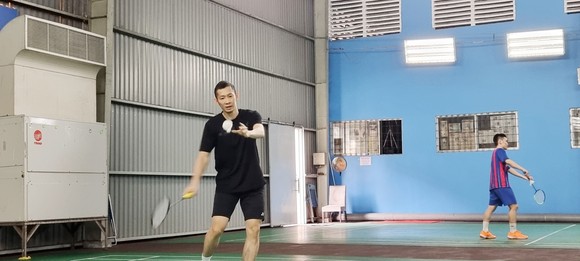 Thầy trò cầu lông TPHCM chủ động tập luyện ảnh 5