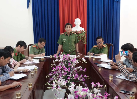 Cà Mau họp báo thông tin việc bắt giữ 2 lãnh đạo Phòng khám đa khoa khu vực Sông Đốc ảnh 1