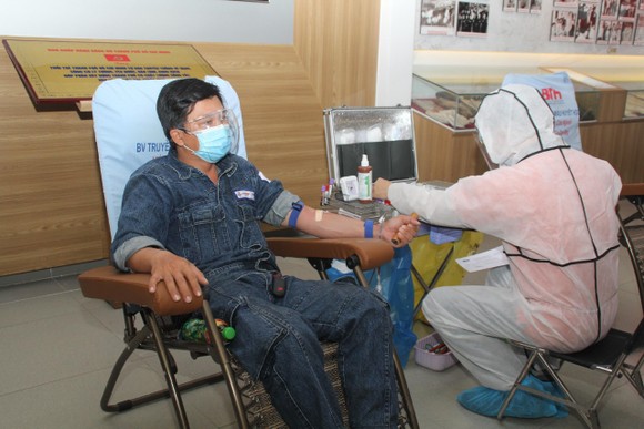 Cấp điện liên tục cho 538 cơ sở tiêm vaccine Covid-19 ảnh 1