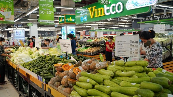 VinMart/ VinMart+ tập trung đảm bảo chuỗi cung ứng, tặng bảo hiểm sức khỏe cho khách hàng ảnh 1