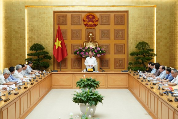 Thủ tướng nghe hiến kế về chính sách tài chính, tiền tệ ảnh 1