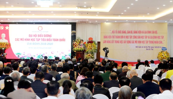 Đưa công tác khuyến học, khuyến tài, xây dựng xã hội học tập trở thành phong trào thường xuyên ảnh 1