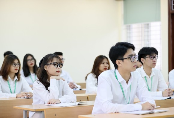 Giữ nguyên mức học phí năm học 2021-2022 như năm học 2020-2021 ảnh 1