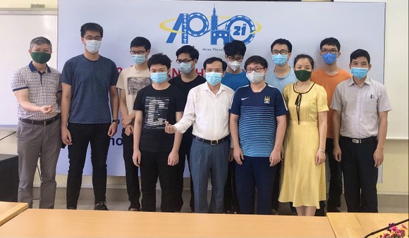 Lần đầu tiên, Việt Nam có học sinh đạt điểm cao nhất Olympic Vật lý châu Á - Thái Bình Dương ảnh 1