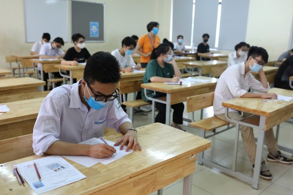 Thí sinh được xác nhận nhập học đại học trực tuyến ảnh 1