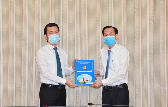 Chủ tịch UBND quận 10 Trần Xuân Điền nhận công tác tại Thành ủy TPHCM ảnh 1