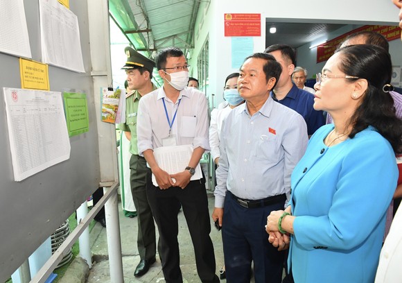 Đại tướng Đỗ Bá Tỵ: Cử tri cần tự giác đi bầu cử, tránh bầu hộ, bầu thay ảnh 3