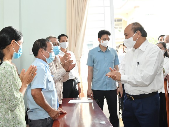 Chủ tịch nước Nguyễn Xuân Phúc: Thúc đẩy giải quyết kiến nghị của cử tri đến nơi đến chốn ảnh 6
