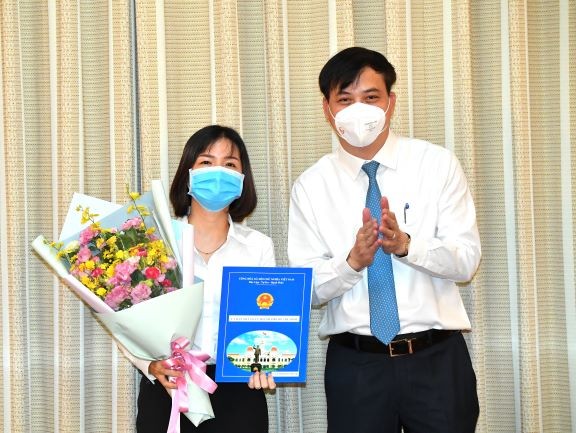 Bà Nguyễn Thị Thu Nga giữ chức vụ Phó Giám đốc Sở Xây dựng TPHCM ảnh 2
