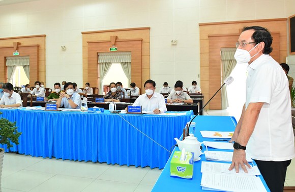 Bí thư Thành ủy TPHCM Nguyễn Văn Nên: 'Yếu tố cần nhất để mở cửa trở lại chính là vaccine' ảnh 2