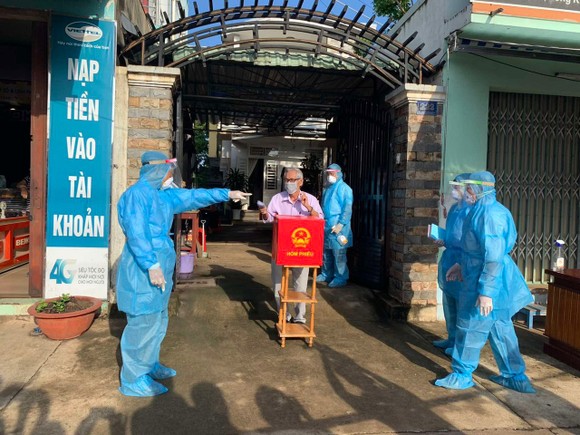 Hơn 2,2 triệu cử tri Đồng Nai tham gia đi bầu ảnh 2