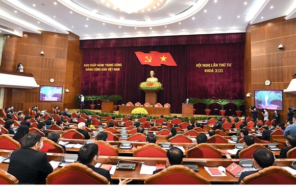 Kiên quyết, kiên trì đấu tranh phòng chống tham nhũng, xử lý nghiêm cán bộ sai phạm ảnh 2