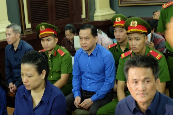 Vụ gây thiệt hại 3.608 tỷ đồng tại Ngân hàng TMCP Đông Á: Vũ “nhôm” khẳng định mình không phạm tội ảnh 1