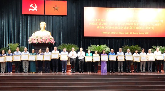 Công tác dân vận đóng góp không nhỏ vào sự phát triển chung của TPHCM ảnh 3