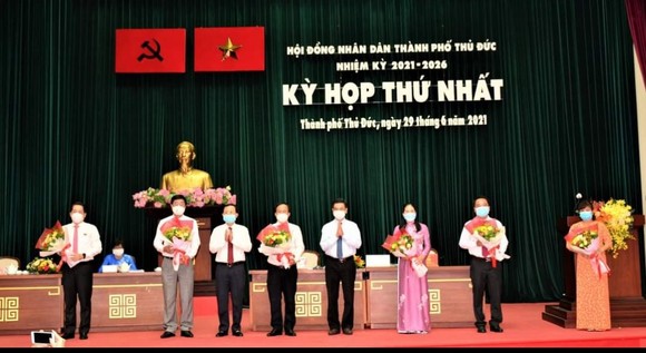 Đồng chí Hoàng Tùng tái đắc cử Chủ tịch UBND TP Thủ Đức ảnh 1