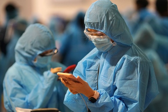 300 người 'mắc kẹt' ở Đà Nẵng đã trở về TPHCM ảnh 10