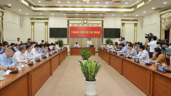 Có chế tài mạnh mẽ, cần thiết phải truy tố người nhập cảnh trái phép ảnh 1