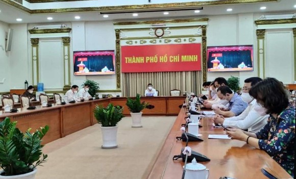 3 bệnh viện đặc biệt tuyến trung ương thiết lập khẩn cấp 3 trung tâm hồi sức tích cực tại TPHCM ảnh 1