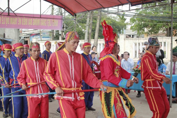 Quảng Ngãi: Lễ hội cầu ngư và ra quân đánh bắt đầu năm ảnh 5