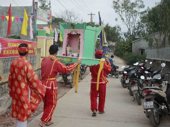 Quảng Ngãi: Lễ hội cầu ngư và ra quân đánh bắt đầu năm ảnh 2