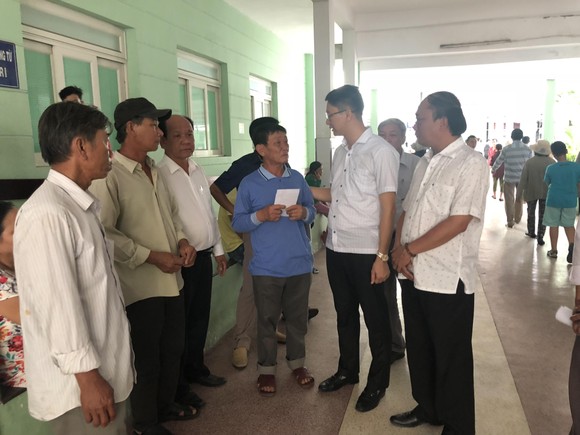 Vụ nổ tàu cá đảo Lý Sơn: Hỗ trợ các ngư dân gặp nạn ảnh 1