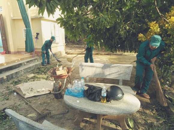 Nghệ An: Ngập lụt, nguy cơ sạt lở nhiều nơi, di dời dân khẩn cấp ảnh 8