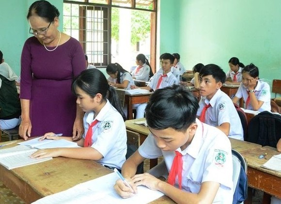 Học sinh Quảng Ngãi đi học trở lại ngày 12-5, kết thúc năm học trước 20-5 ảnh 1