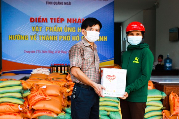 Quảng Ngãi gửi 1.000 suất quà quê hỗ trợ người dân TPHCM ảnh 4