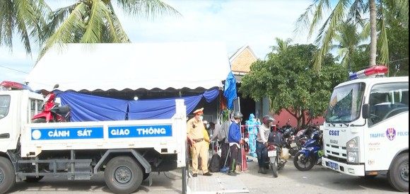Quảng Ngãi: Cảnh báo nguy cơ dịch Covid-19 khi người dân từ miền Nam tự về bằng xe cá nhân ảnh 3