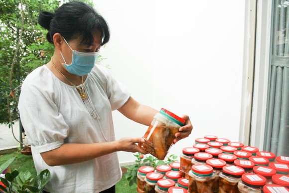 Hai chuyến hàng trị giá 700 triệu đồng của một gia đình ở Quảng Ngãi ủng hộ người dân TPHCM ảnh 5