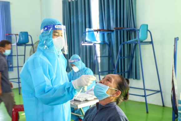 Cà Mau xét nghiệm Covid-19 toàn bộ người dân ảnh 4