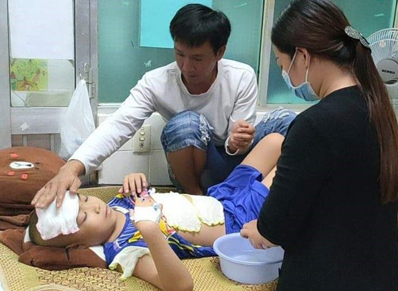 Bế tắc vì con bị ung thư máu ảnh 1