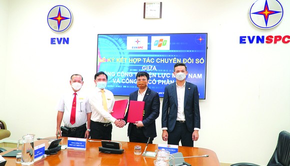 EVNSPC hợp tác với FPT để số hóa hoạt động sản xuất kinh doanh ảnh 2