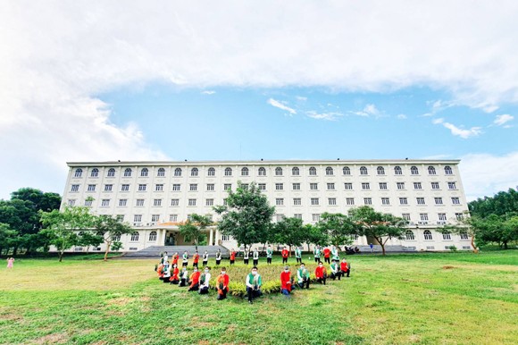 MUT mở thêm cơ hội cho thí sinh bằng xét tuyển nguyện vọng bổ sung, nhận hồ sơ đến ngày 10-10 ảnh 5