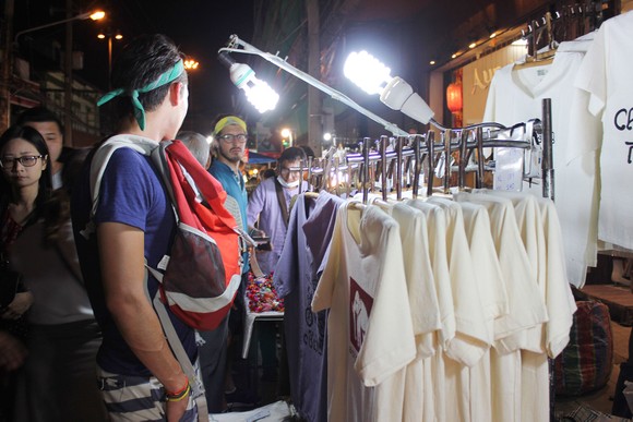 Trả giá đắt vì… tour giá rẻ ảnh 1