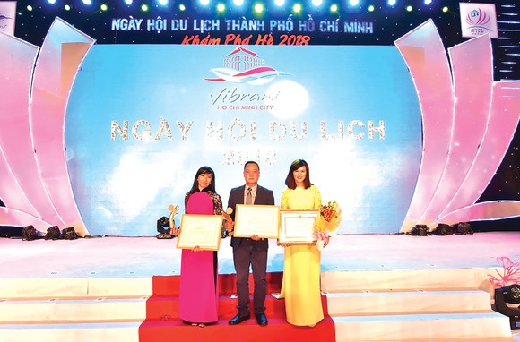 Viettours được bình chọn tốp 10 doanh nghiệp lữ hành quốc tế hàng đầu TPHCM ảnh 1